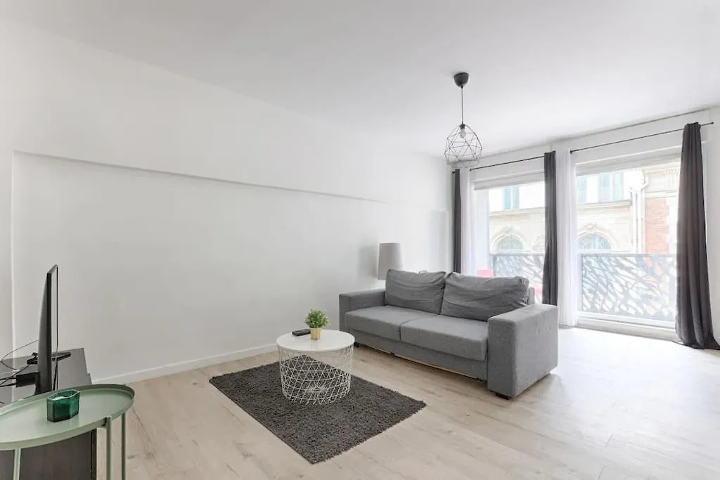 Champs Elysees Haussmann Charming 1br * Párizs